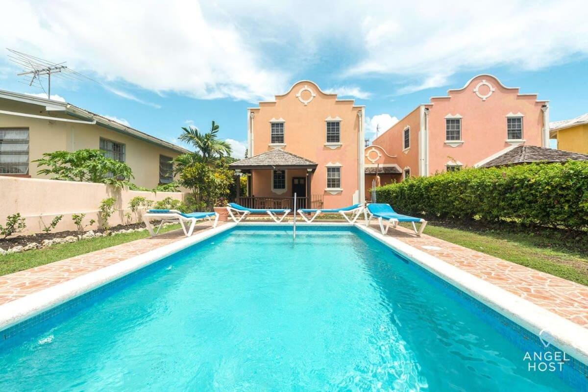 2-Story Townhome With Private Pool, Ideal For Group! Christ Church Bagian luar foto