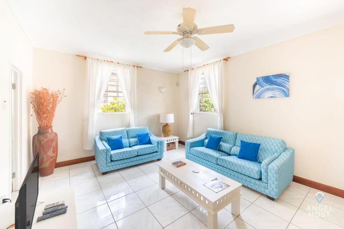 2-Story Townhome With Private Pool, Ideal For Group! Christ Church Bagian luar foto