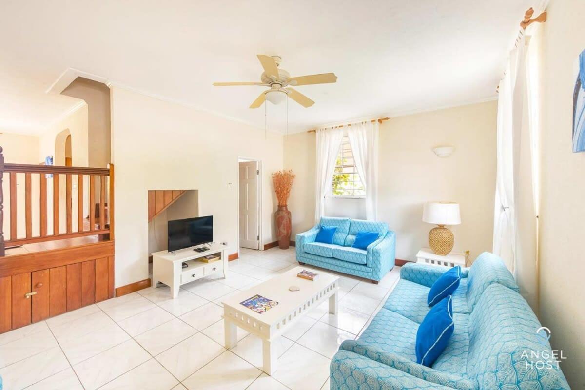 2-Story Townhome With Private Pool, Ideal For Group! Christ Church Bagian luar foto