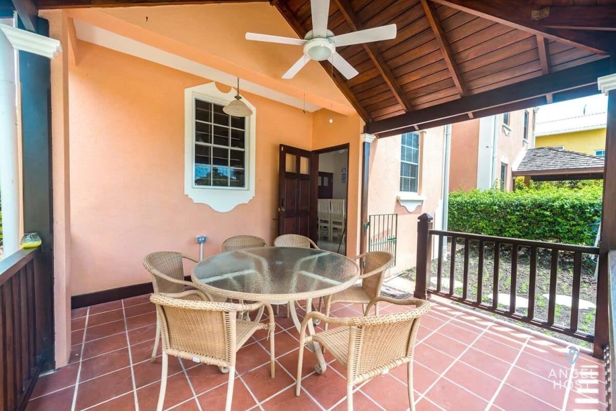 2-Story Townhome With Private Pool, Ideal For Group! Christ Church Bagian luar foto