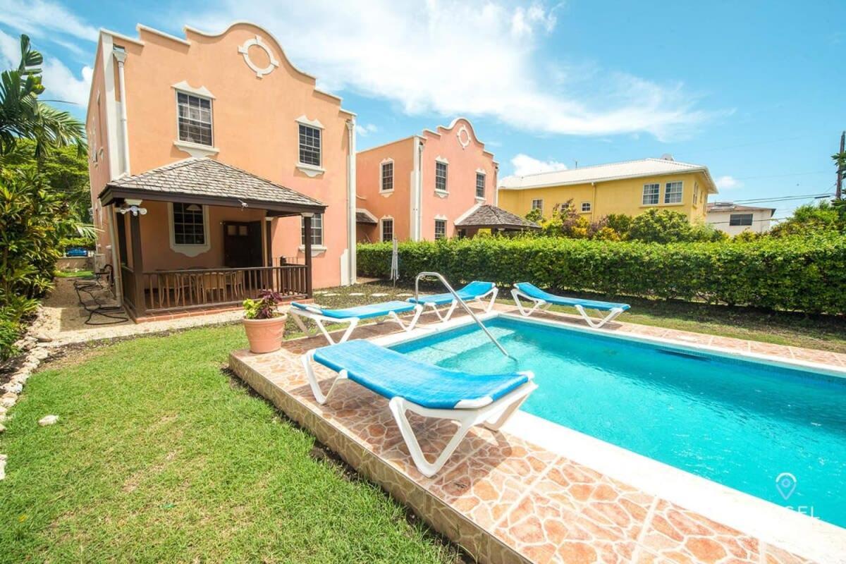 2-Story Townhome With Private Pool, Ideal For Group! Christ Church Bagian luar foto